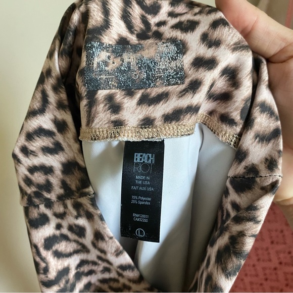Beach Riot Leopard Leggings - Picture 6 of 6